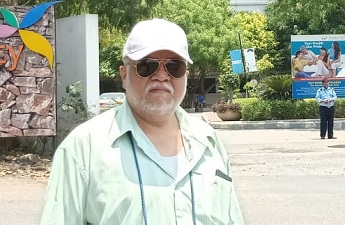 51-year-old From Myanmar Happily Waves off Cancer
