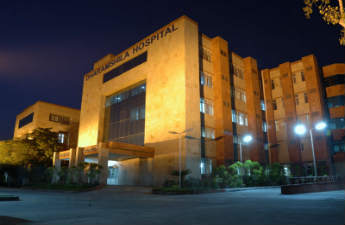 Angola’s citizen Matondo Vova’s Superstar Doctor at Dharamshila Hospital, India Helped Him to Win the War Against Cancer