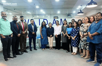 Dr. Amita Naithani and Dr. Vanshika Balani, Gynae-Oncologists, Visit Vaidam's Office