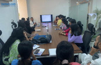 A Session at Vaidam's Office with Pediatric Urologist Dr. Prashan Jain of BLK Max Hospital, Delhi
