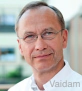 Prof. Dr. Carl J Oldhaffer