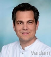 Dr. med. Bjorn Giera