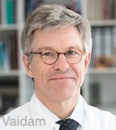Prof. Dr. Roland M. Schmid