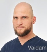 Dr. Kai Salger