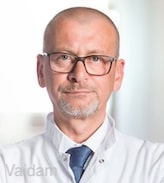 Dr. Metin Kapan