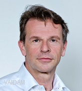 Dr. Veit Becker