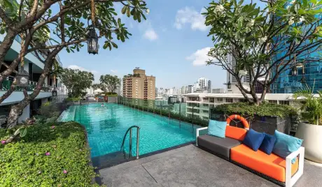 akyra Bangkok 11 boutique hotel exterior canal-side Sukhumvit Soi 11 Bangkok Thailand