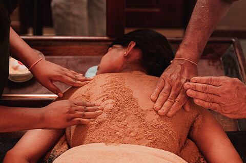 Ayurvedic Panchakarma treatment session at Olive Creek Wellness private retreat Mauritius