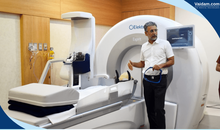 Dr. Sandeep Vaishya explaining the mechanism and functioning of Gamma knife