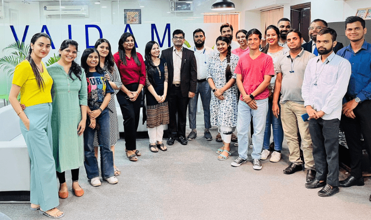 dr mukesh patekar visits vaidams office
