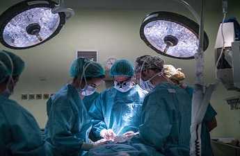 Iraqi Woman Undergoes 7-hour surgery for rare tumor at Fortis Hospital 